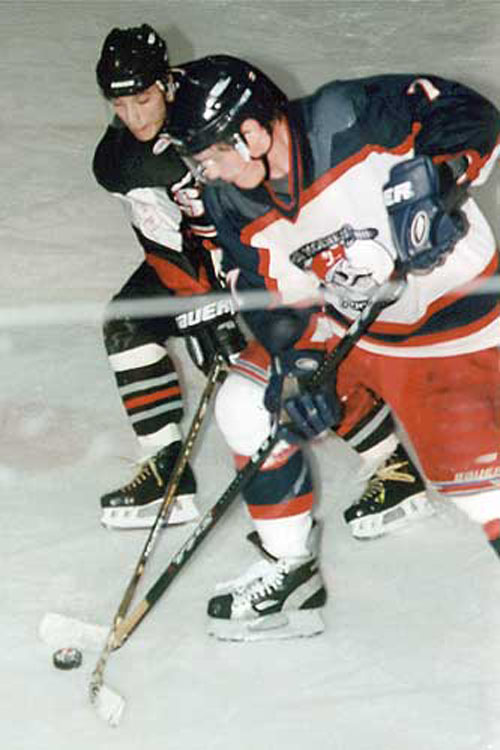 Des Moines Buccaneers 2000-01 Player Bio's